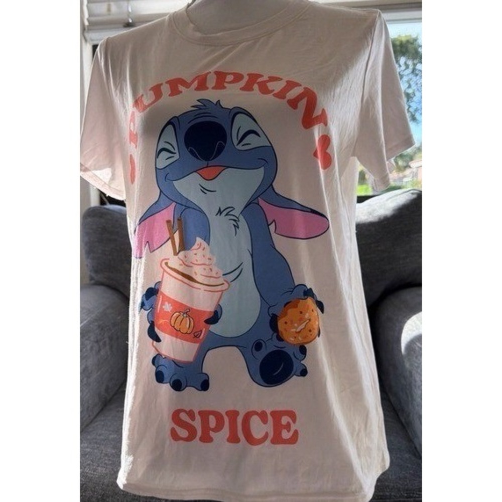 Disney Stitch Pumpkin Spice Graphic T-Shirt Medium White Fall Briefly Stated NEW